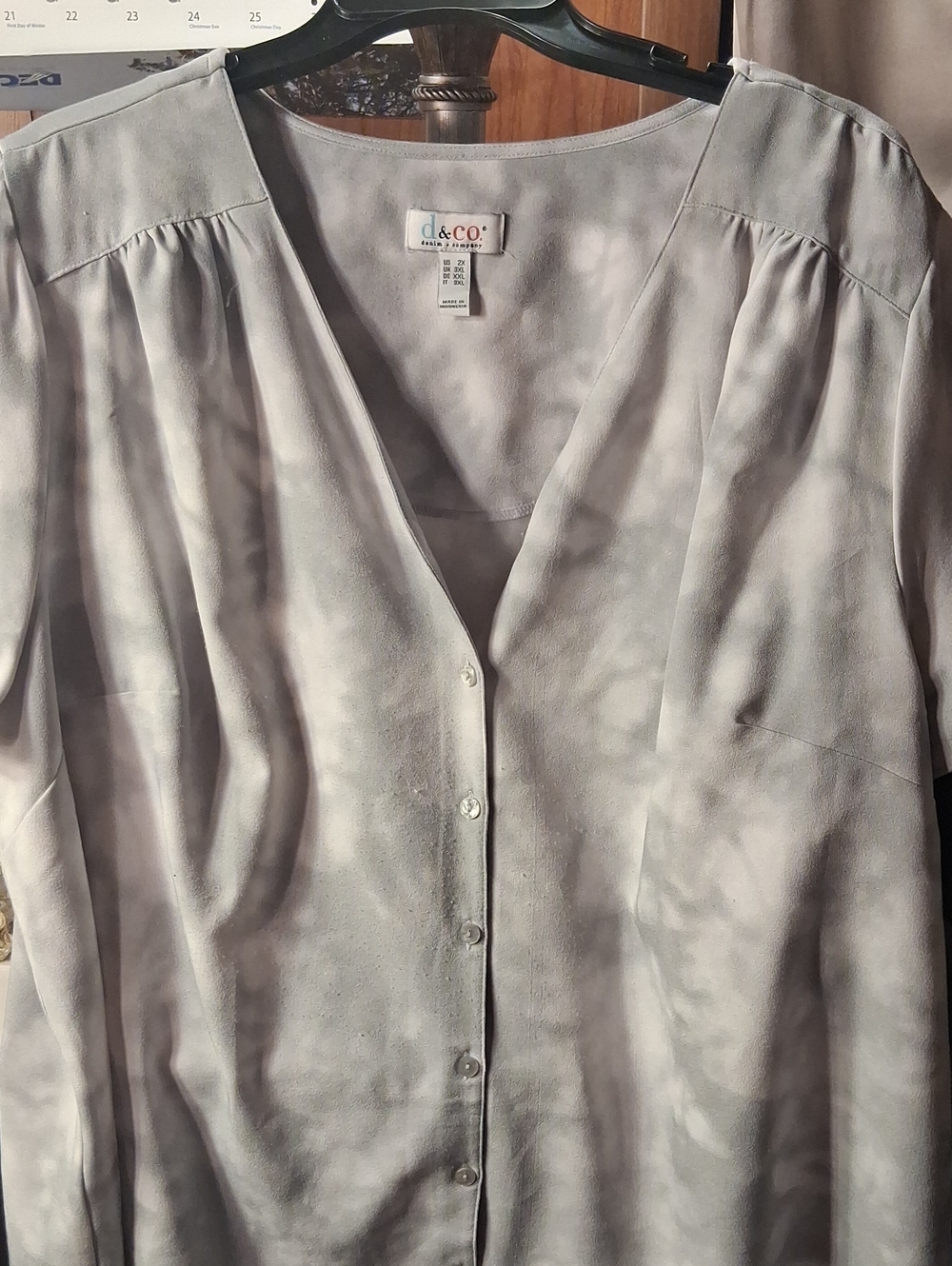 d&CO Light Gray Button-Down V-Neck Blouse